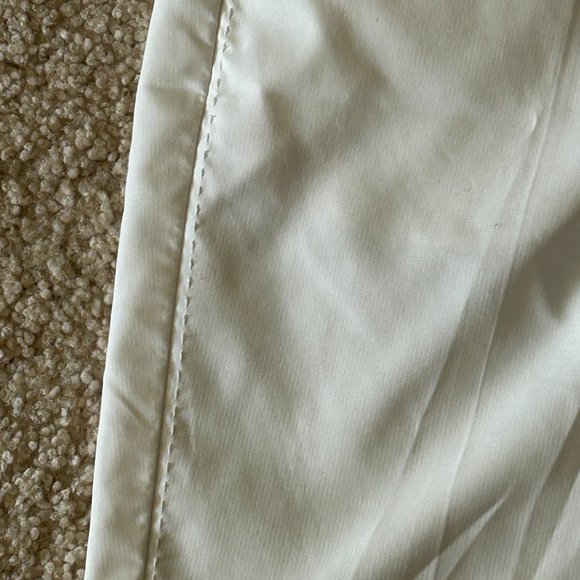 Nike Golf  - Tour Performance, Dri-Fit White Shorts - Size 0 - Picture 3 of 8